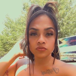 Meet your Posher, Ivanna